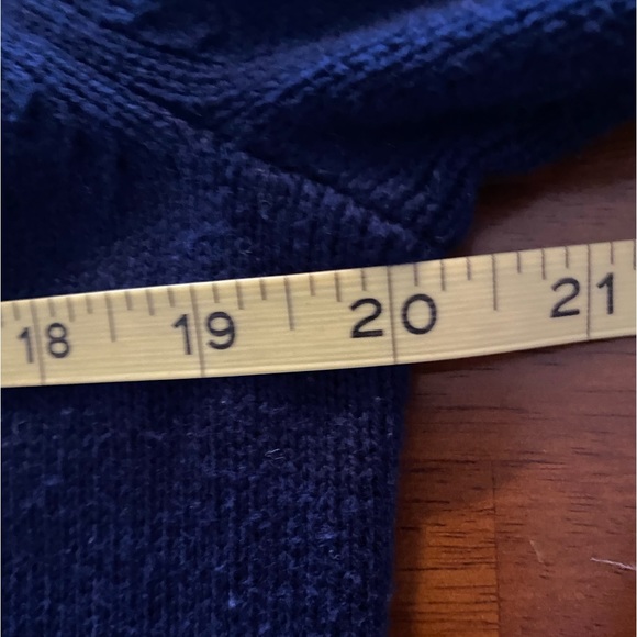 Crown & Ivy sweater. With contrasting pleated neckline & cuffs. Petite large - Picture 6 of 9